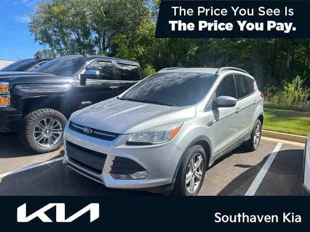 Used 2016 Silver Ford SE image 1