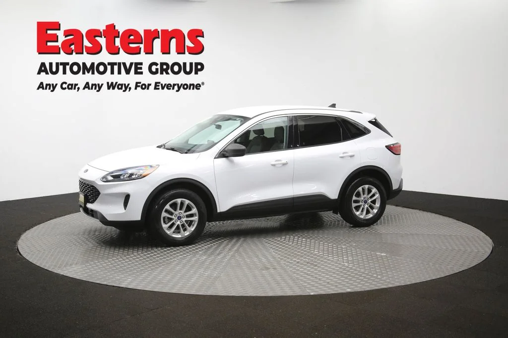 Used 2022 White Ford SE image 58