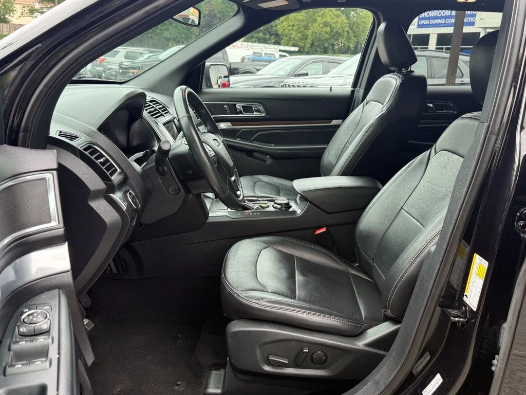 Used 2019 Agate Black Metallic Ford Limited image 21