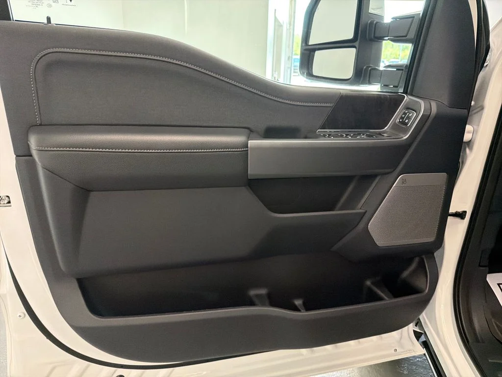 New 2026 Star White Metallic Tri-Coat Ford F-250® Lariat® image 12