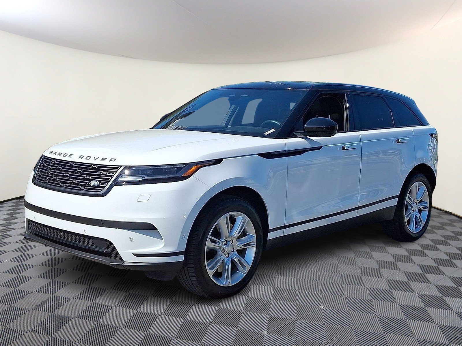 2026 Land Rover Range Rover Velar P250 S's photo