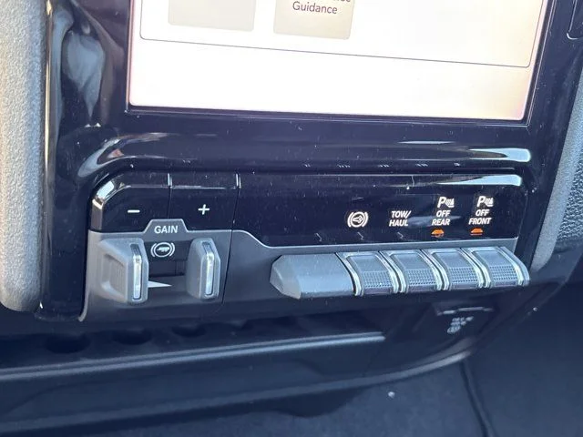 New 2026 Bright White Clear-Coat Exterior Paint RAM Tradesman image 29