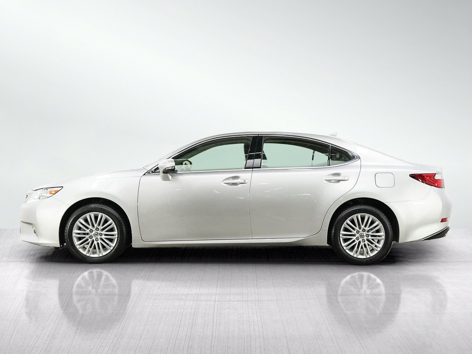 Used 2014 Lexus ES 350 with VIN JTHBK1GG0E2145643 for sale in Minneapolis, Minnesota