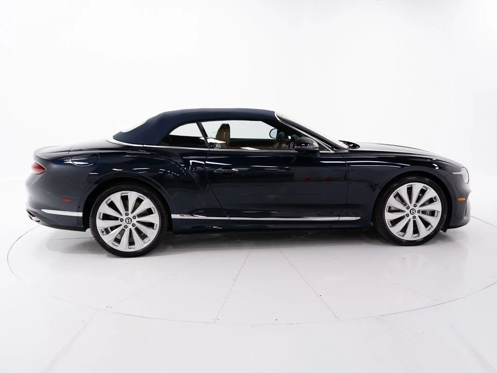 New 2026 Dark Sapphire Bentley  image 15