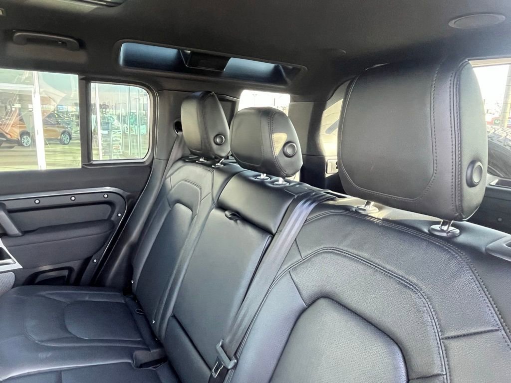 2023 Land Rover Defender SE - Photo 25
