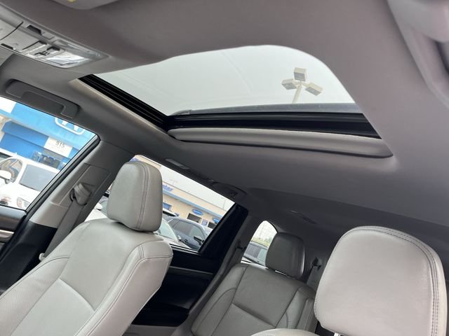 Used 2017 Gray Toyota Limited image 18