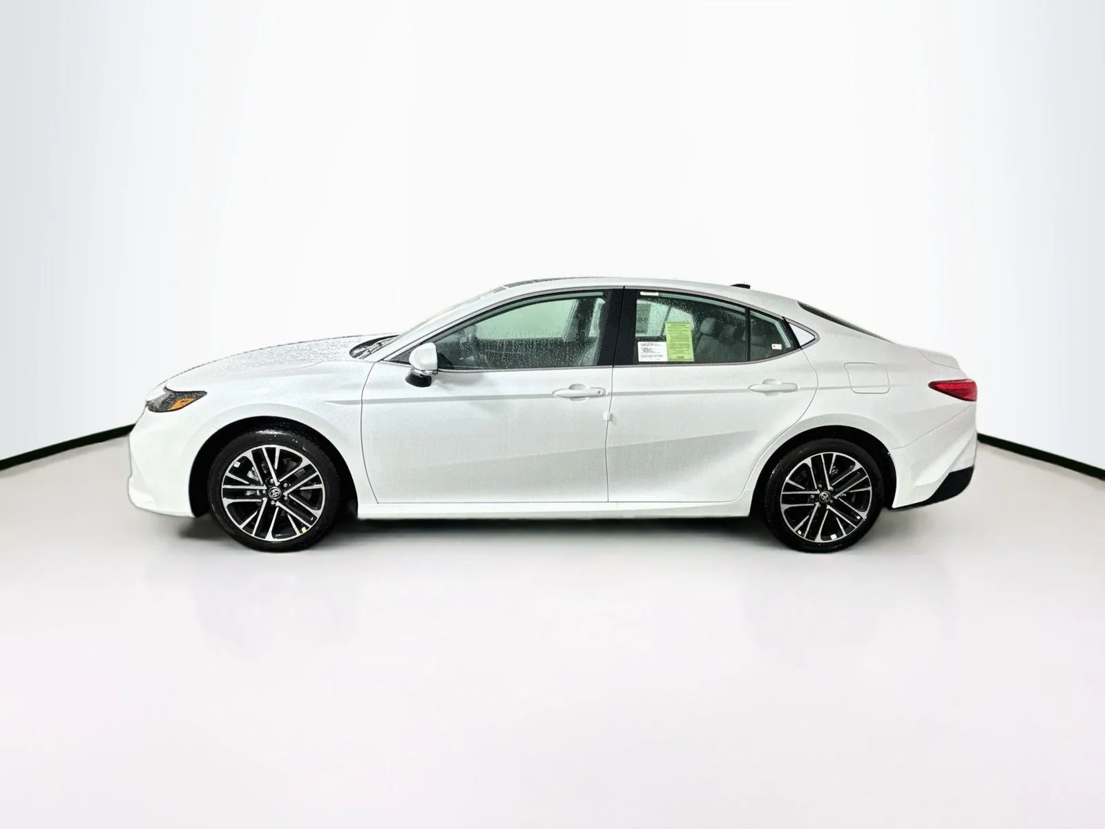 New 2026 Wind Chill Pearl <sup>1</sup> Toyota  XLE AWD image 3