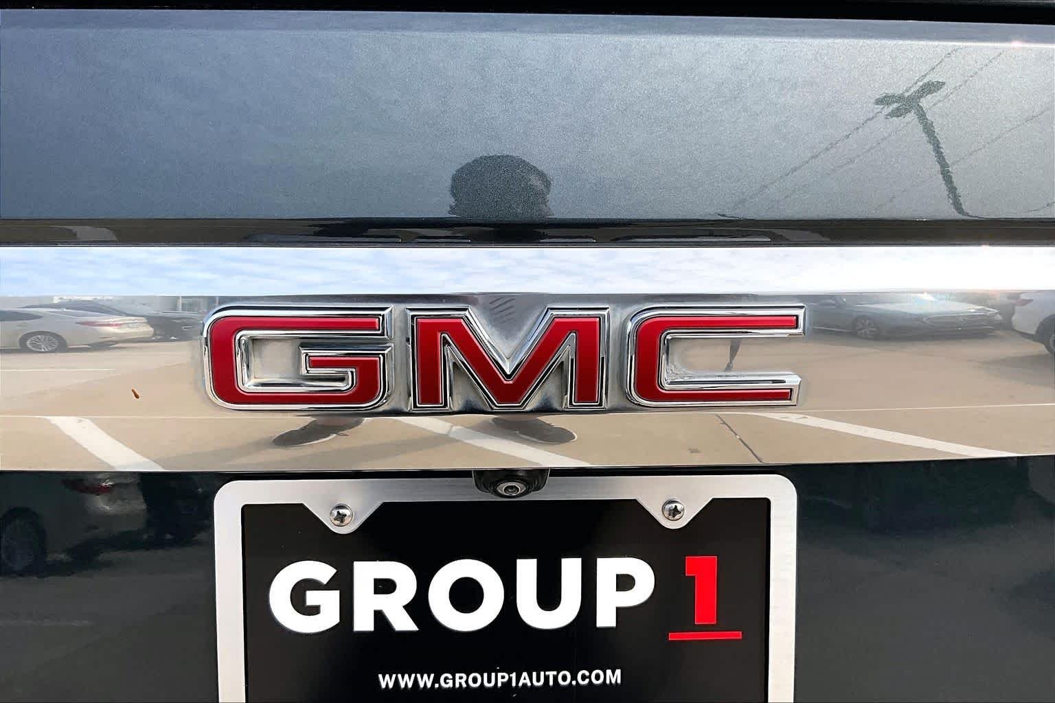 Used 2022 Hunter Metallic GMC Denali image 27