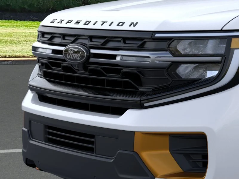 New 2026 Star White Metallic Tri-Coat Ford Tremor image 17
