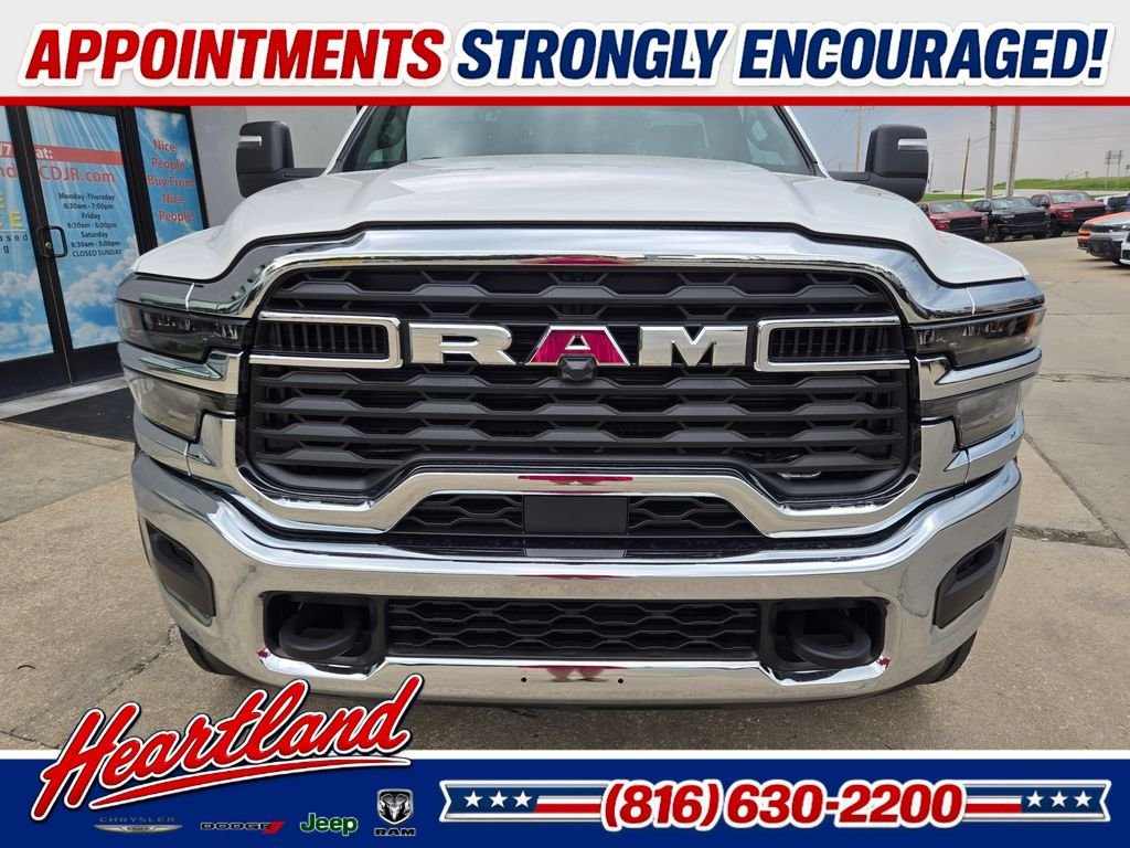 New 2026 Bright White Clearcoat RAM Tradesman image 15