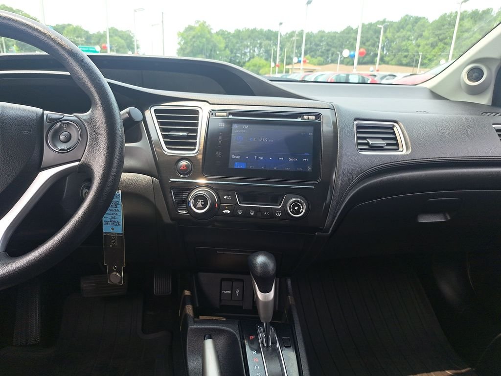 Used 2015 Black Honda SE image 24