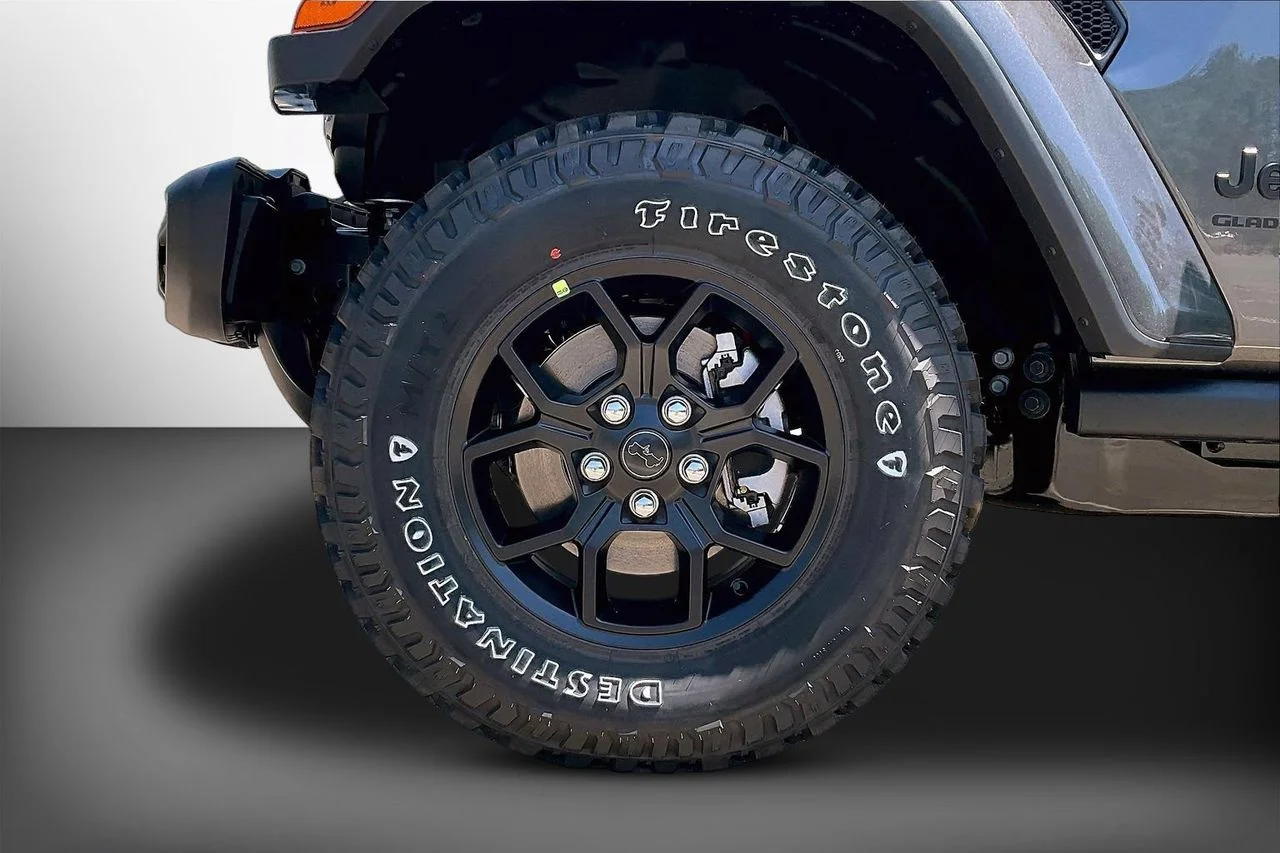New 2026 Granite Crystal Metallic Clearcoat Jeep Willys image 29