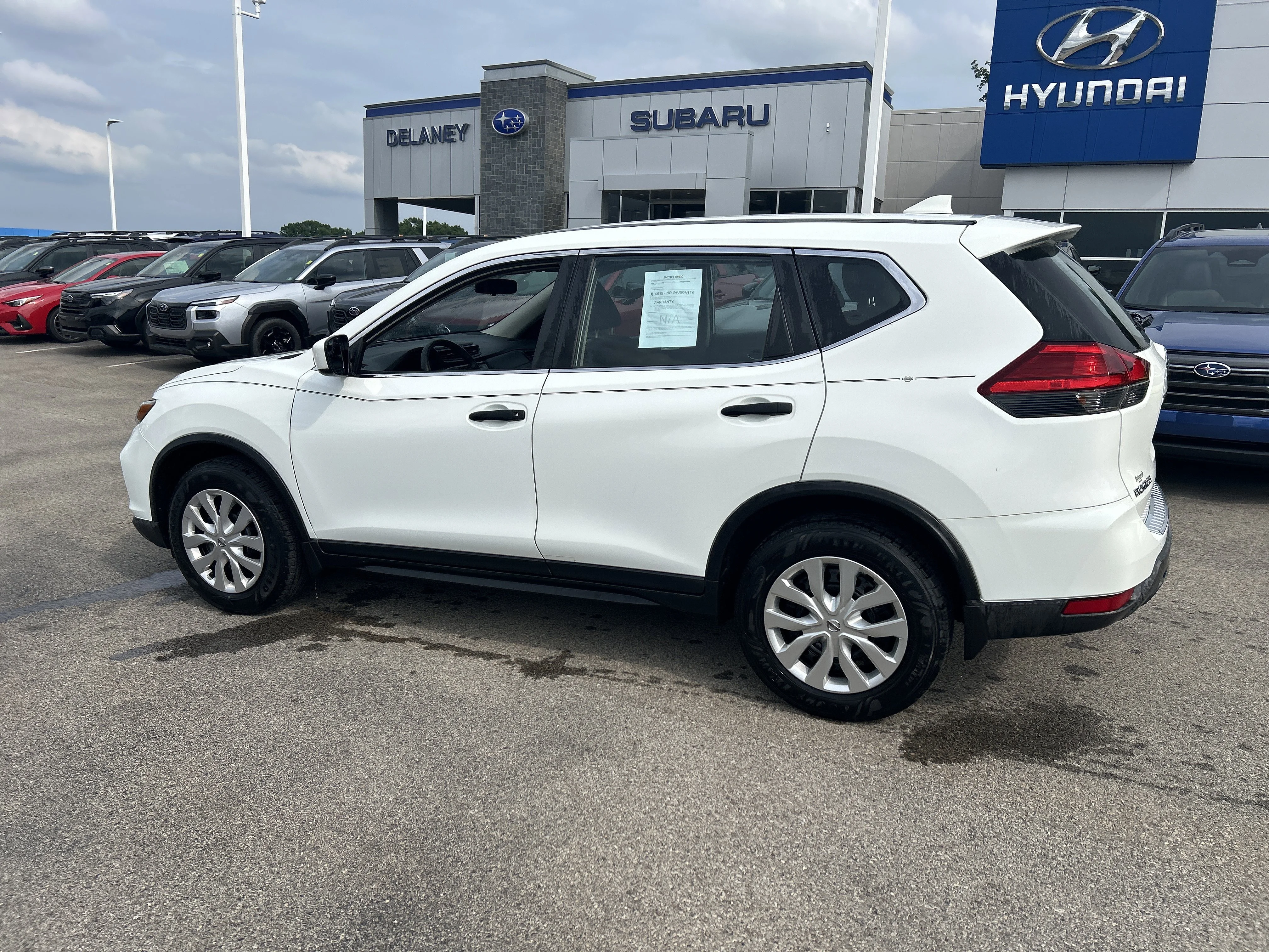 Used 2017 Glacier White Nissan S image 6