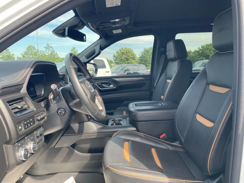 Used 2024 White GMC AT4 image 13
