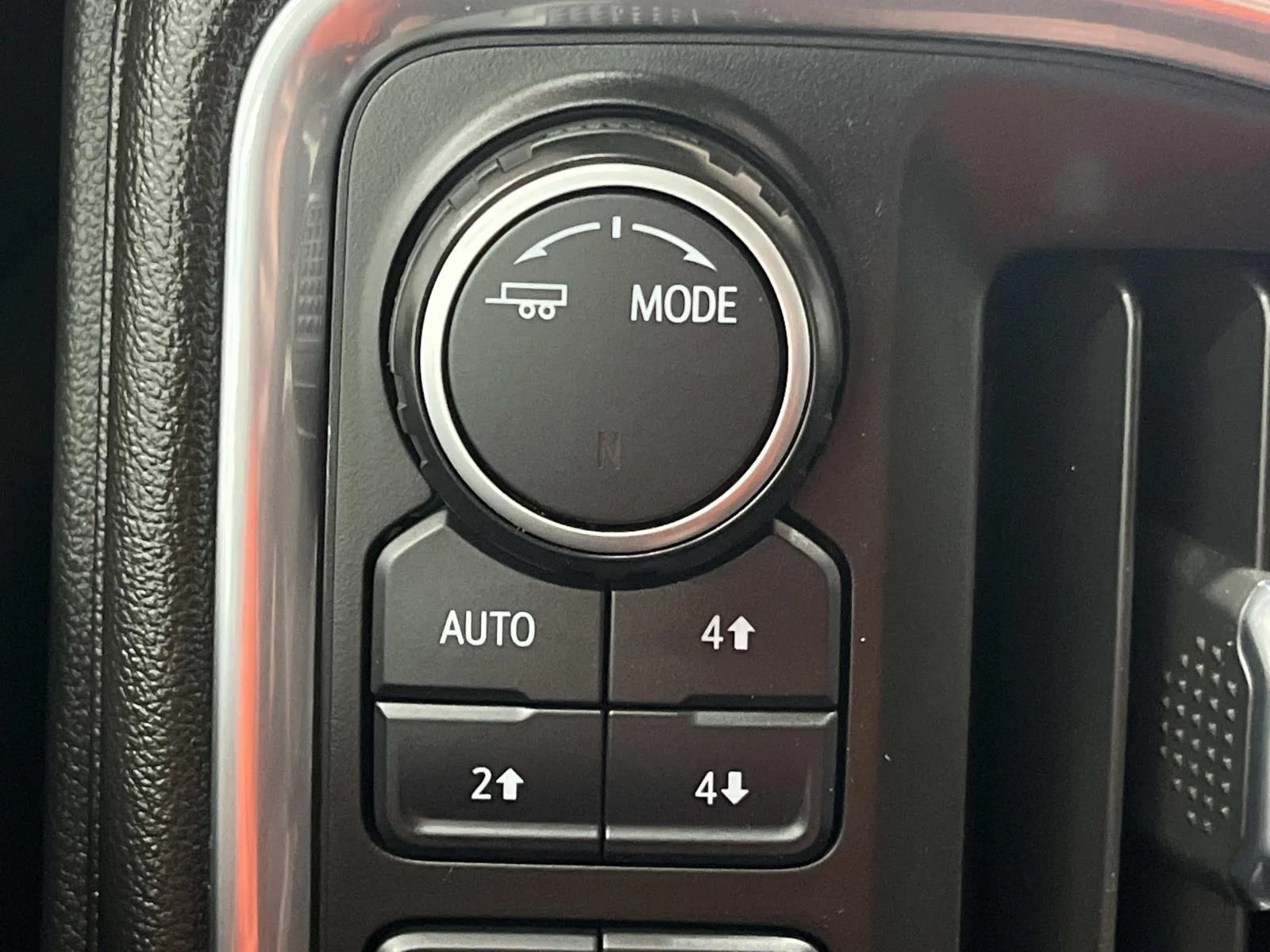 Used 2022 All normally body colored non-sheet metal parts will be black including front fender extensions, cab spoiler on Double & Crew cabs and LT trim door handles. May require extended lead time. Chevrolet LT Trail Boss image 27