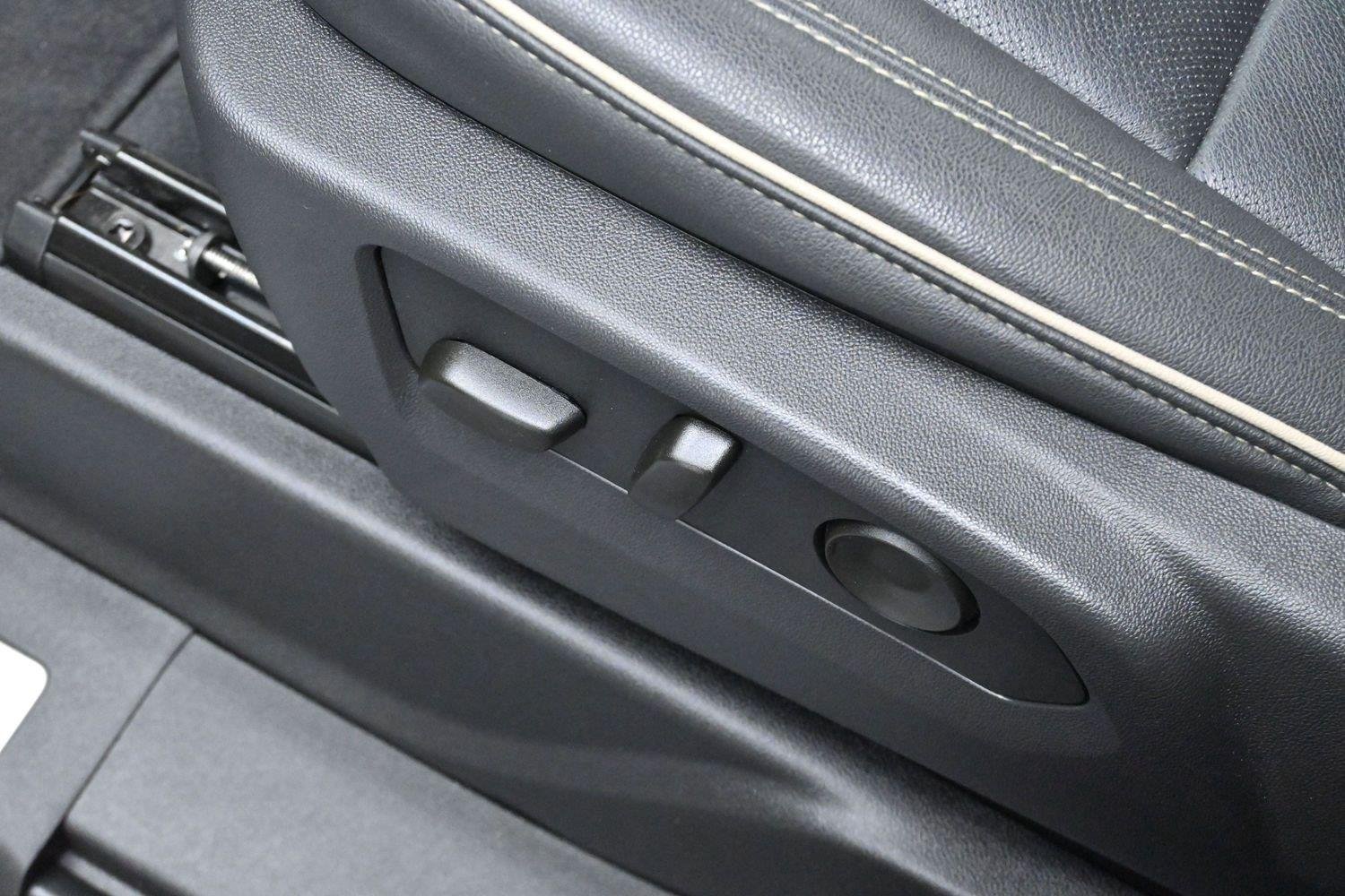Used 2025 Sterling Metallic GMC Elevation image 14