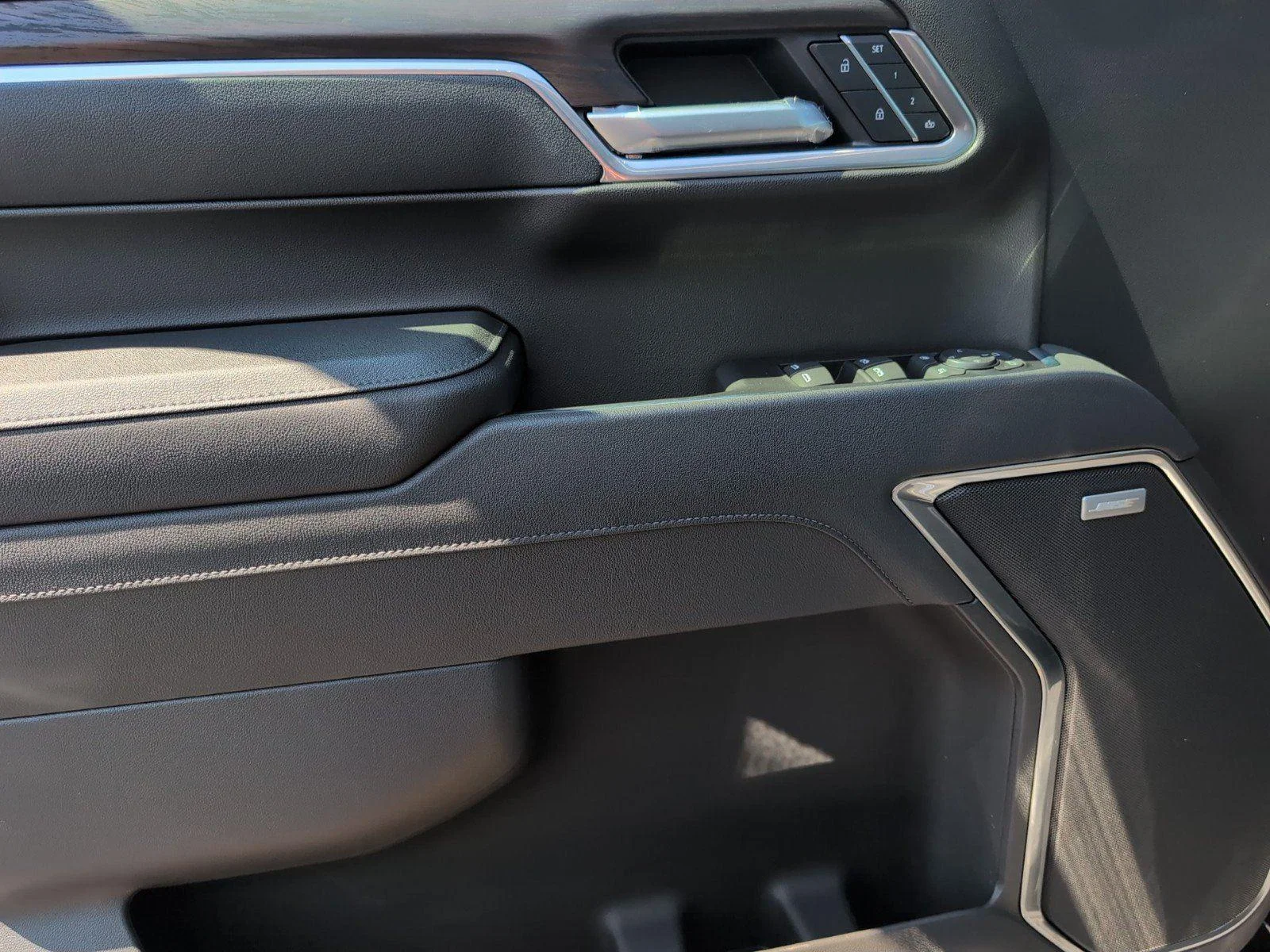 New 2026 Onyx Black GMC SLT image 19