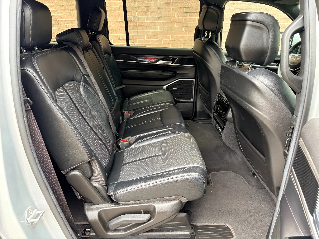 Used 2022 Silver Zynith Jeep Series II image 23