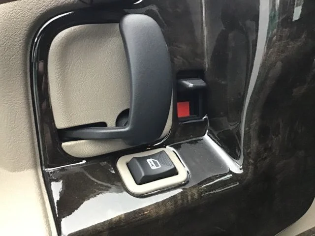 Used 2023 Red Chevrolet Explorer Limited SE image 18