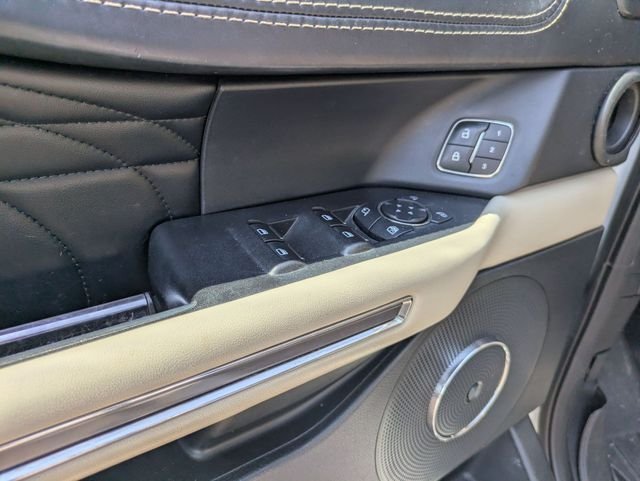 Used 2020 White Ford Platinum image 23