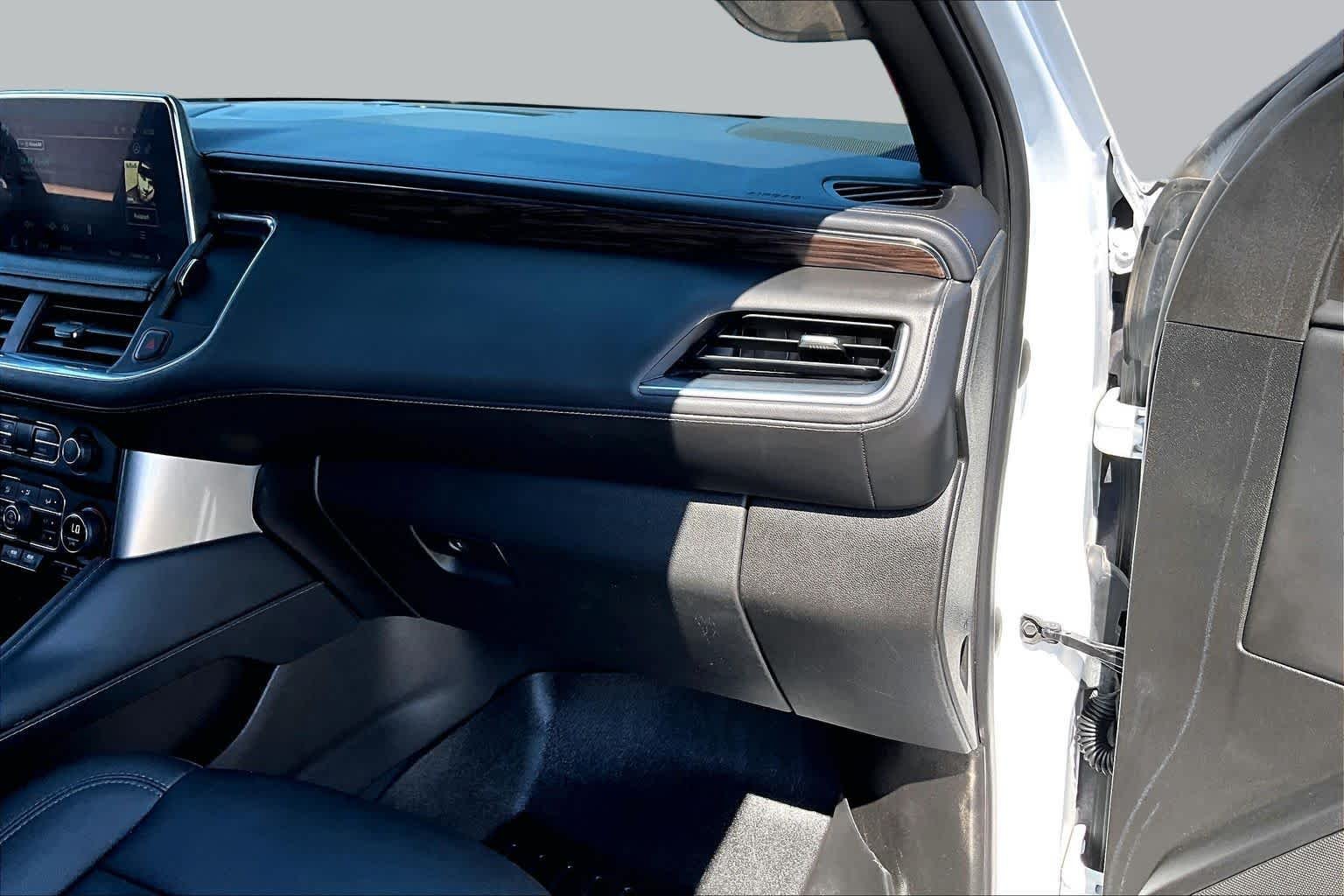 Used 2023 Summit White Chevrolet Z71 image 19