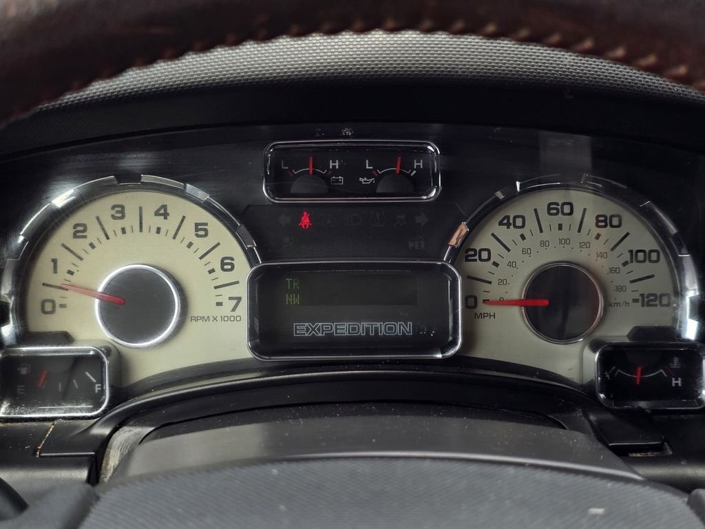 Used 2011 Royal Red Metallic Ford King Ranch image 18