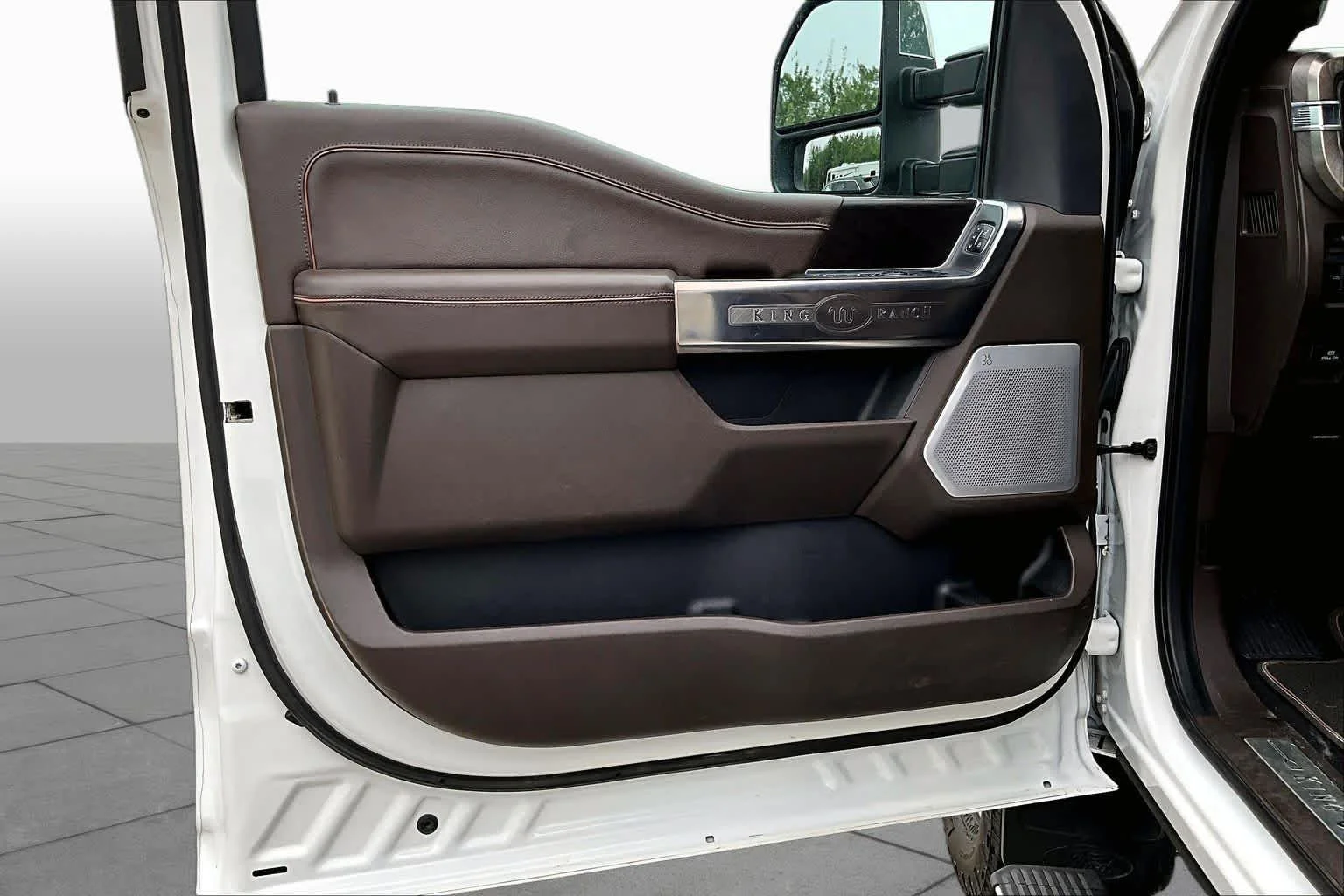 Certified Used 2024 Star White Ford King Ranch image 22