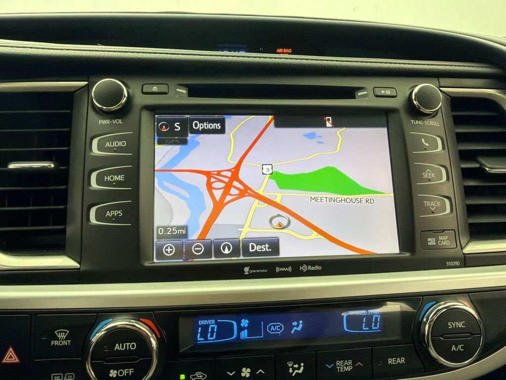 Used 2019 Silver Toyota XLE image 17