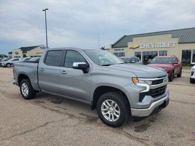 Used 2024 Gray Chevrolet LT image 19