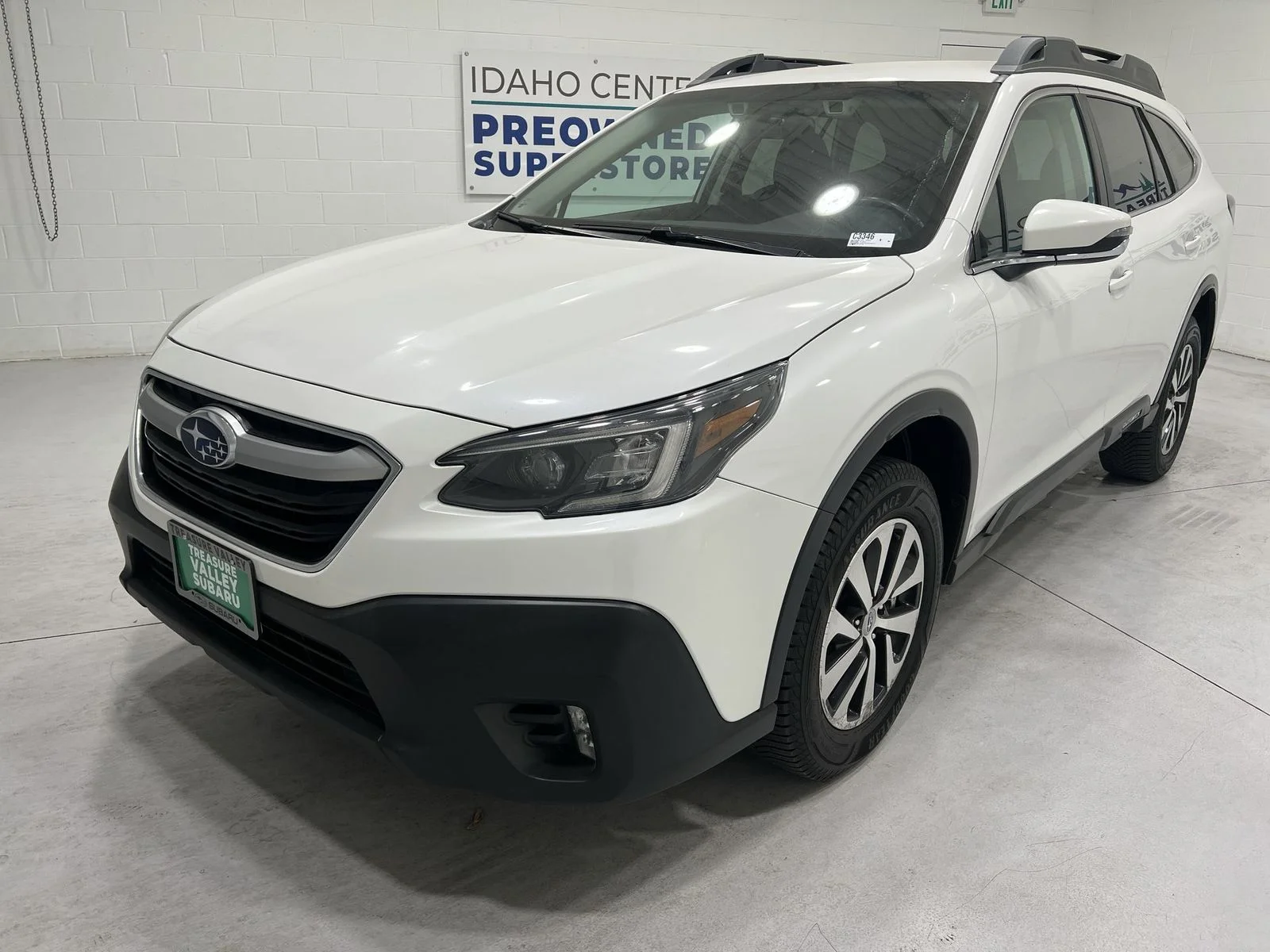 Used 2022 White Subaru Premium image 4