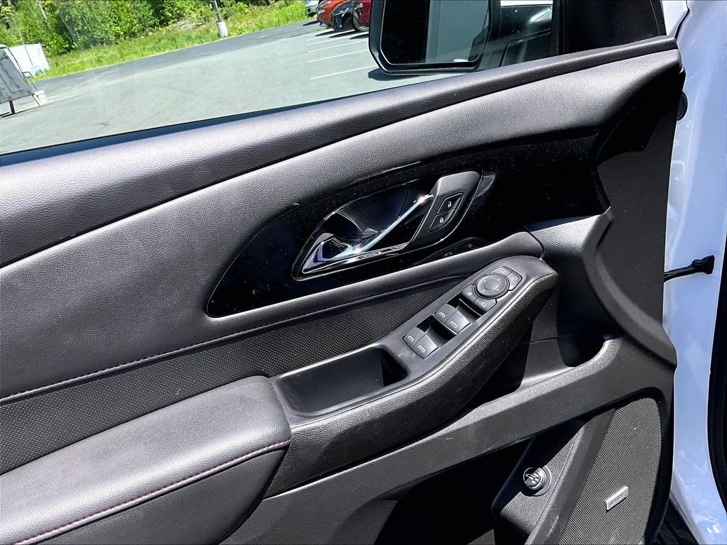 Used 2023 White Chevrolet RS image 11