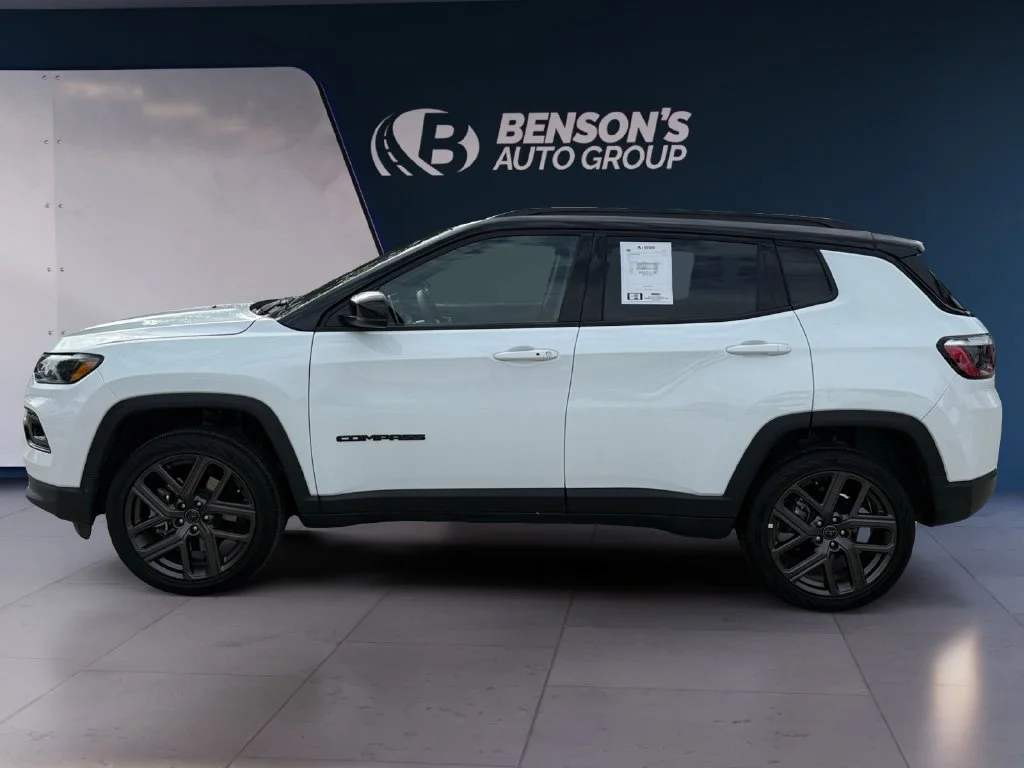 Used 2026 White Jeep Limited image 2