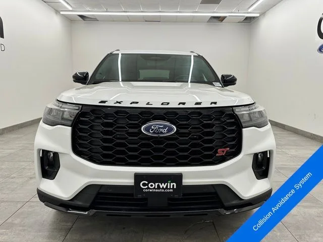 New 2026 Star White Metallic Tri-Coat Ford ST image 7
