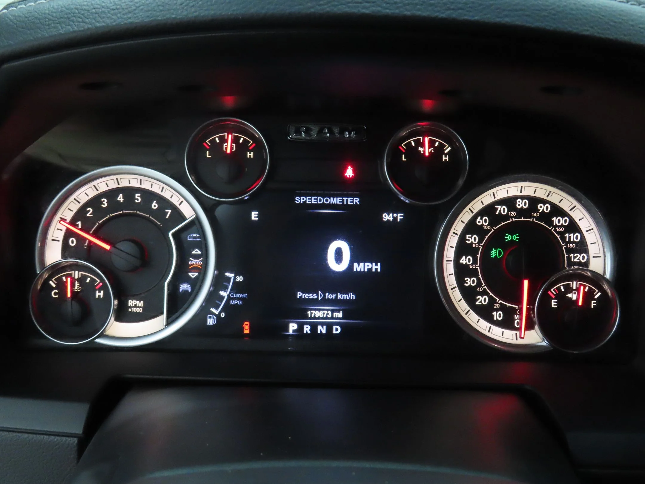 Used 2017 Silver Ram Laramie image 12
