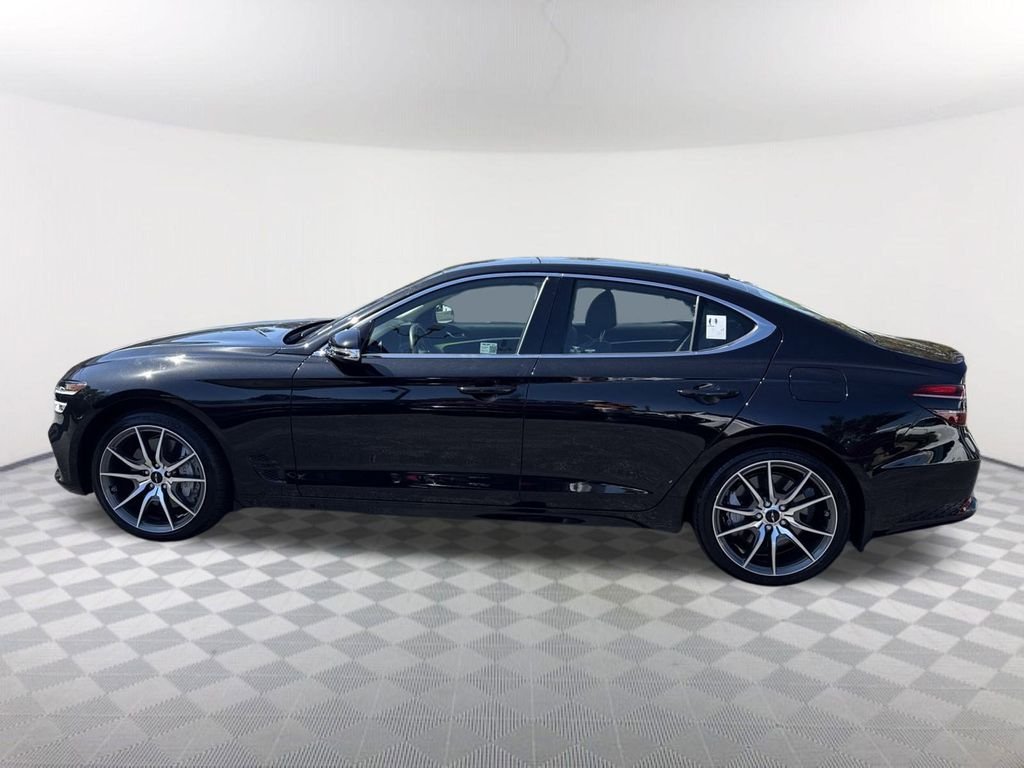 Used 2025 Black Genesis 2.5T image 8