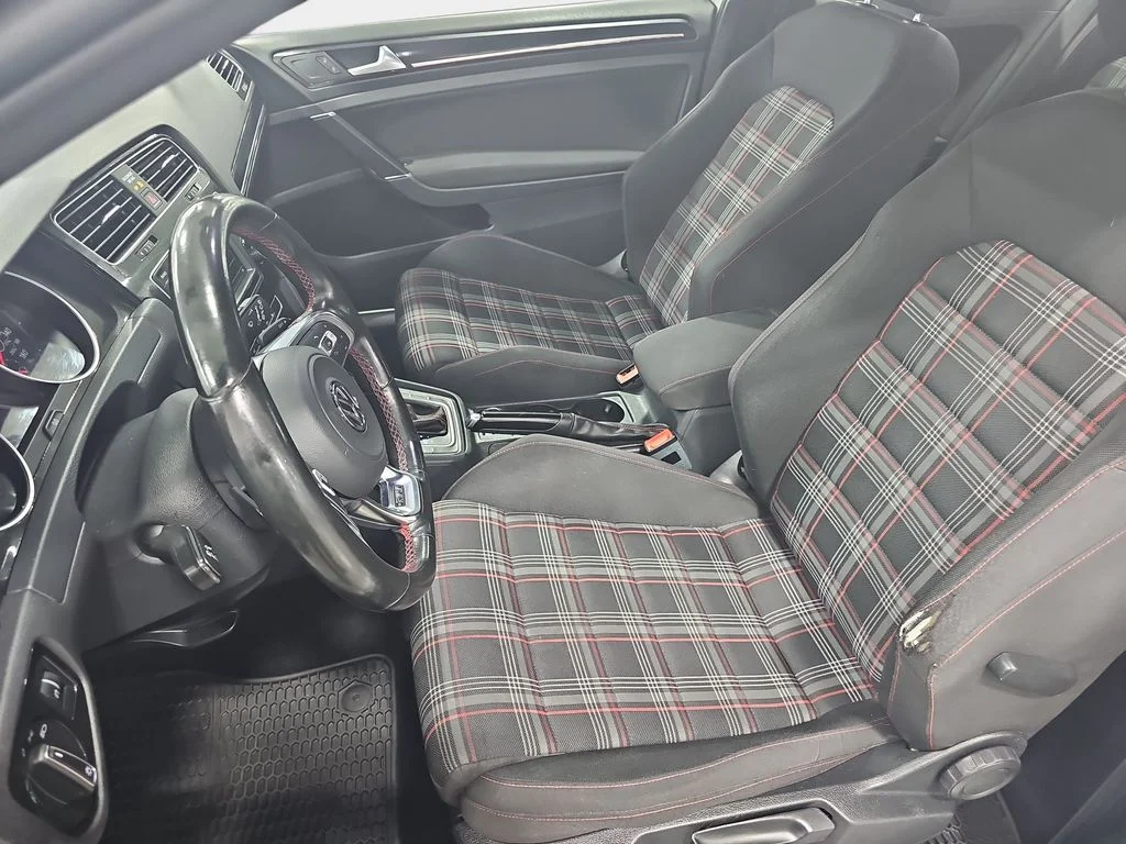 Used 2016 Silver Volkswagen S image 17