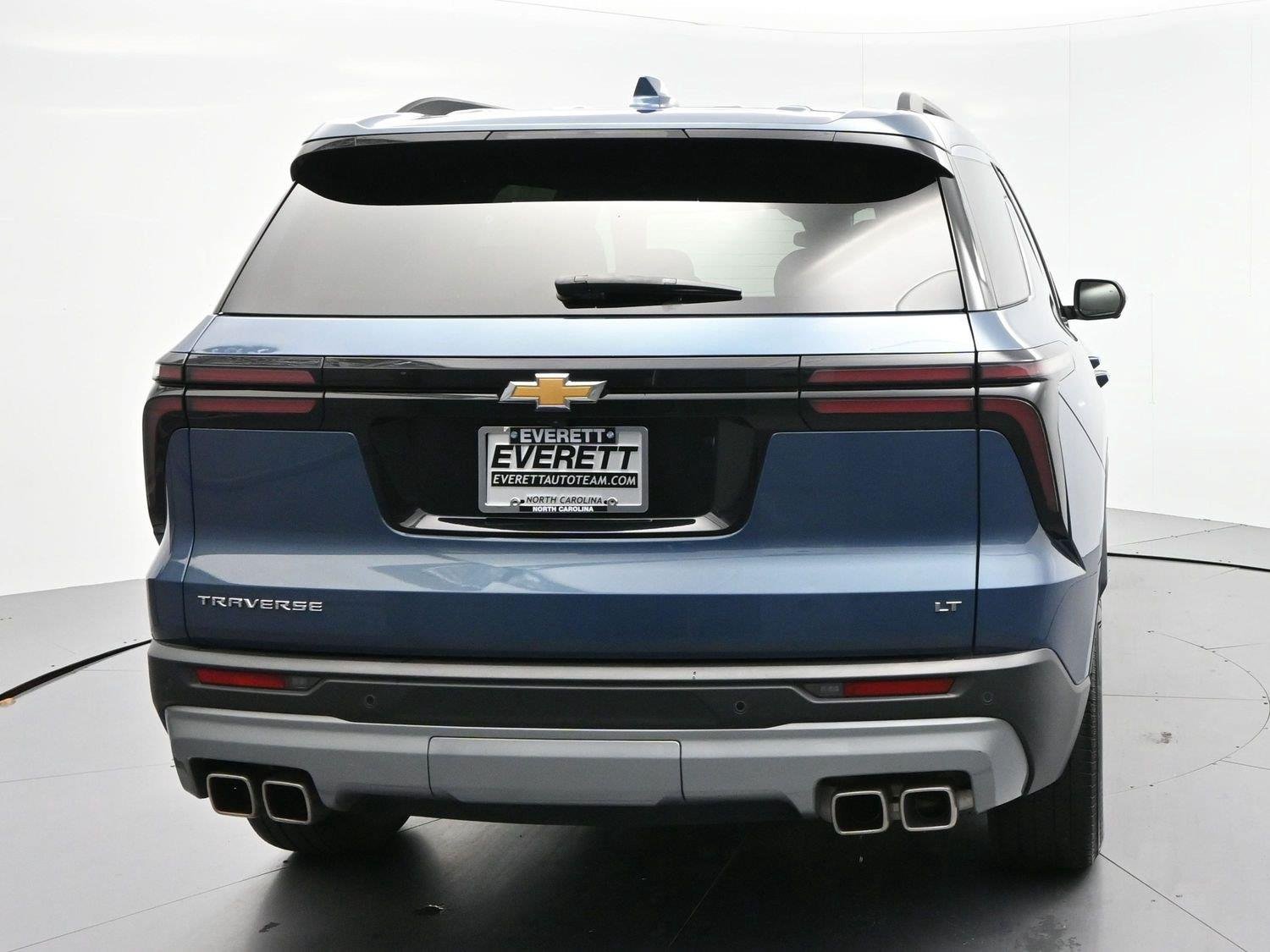 Used 2024 Lakeshore Blue Metallic Chevrolet LT image 6