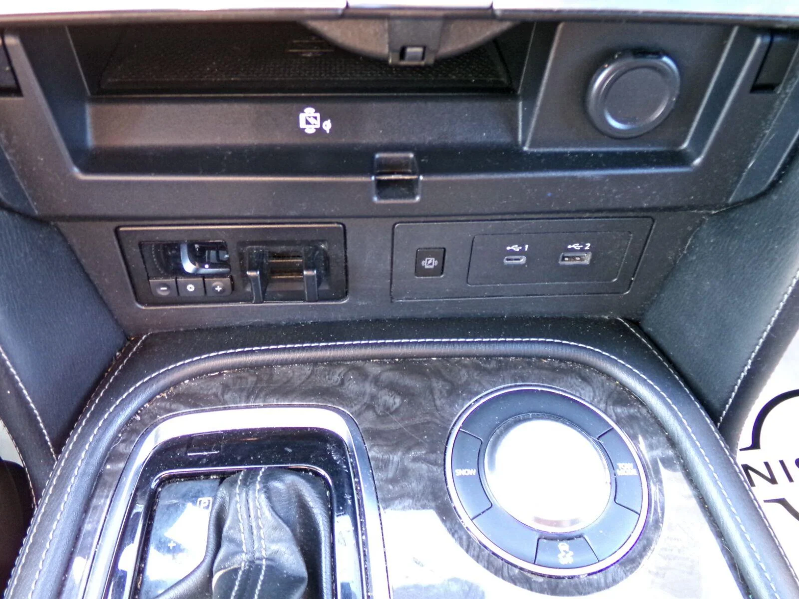 Used 2022 Gun Metallic Nissan Platinum image 12
