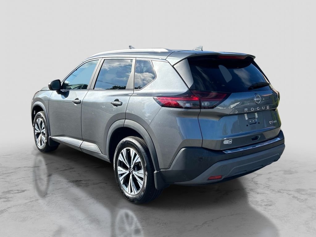 Used 2023 Gray Nissan SV image 3