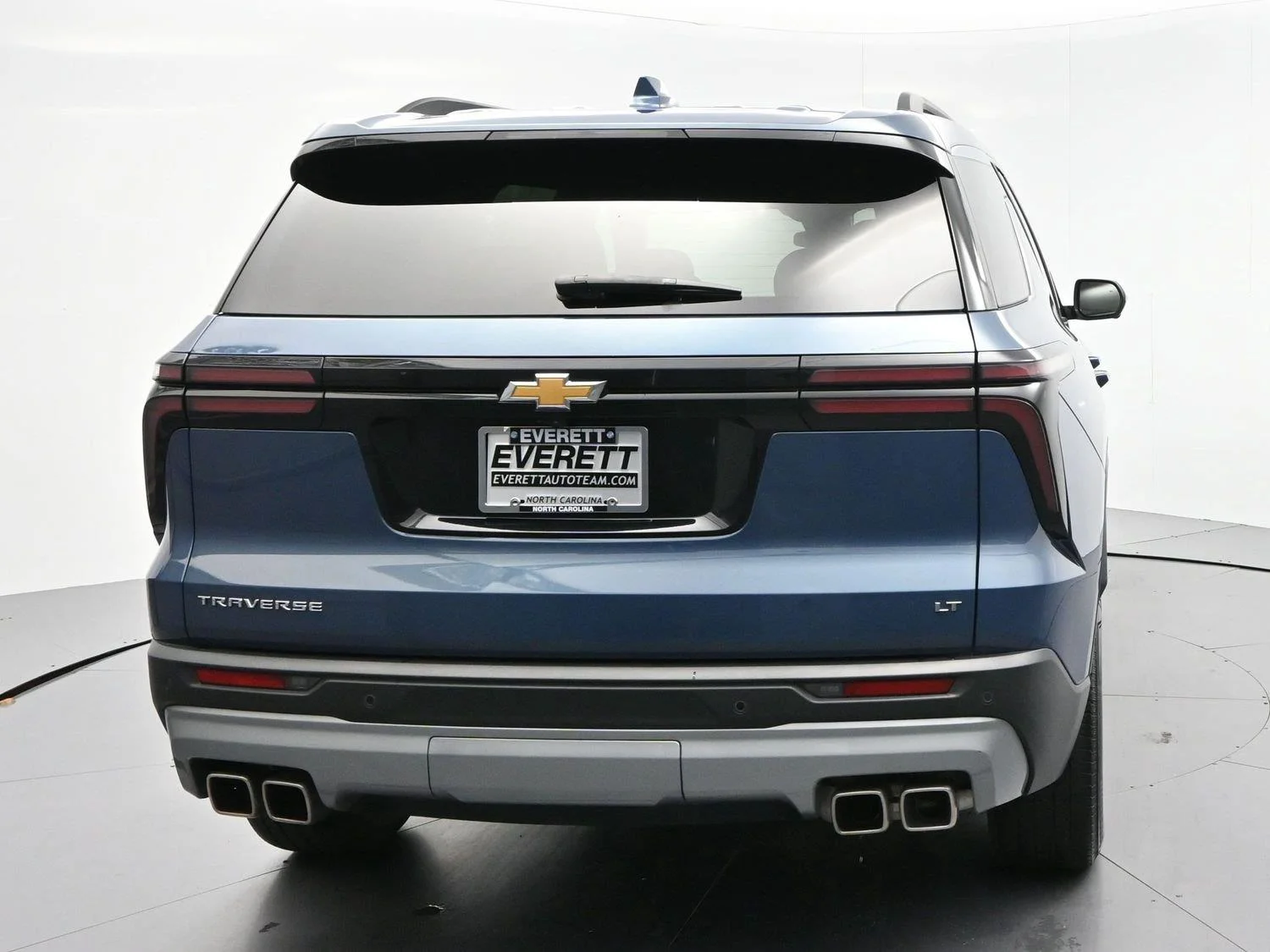 Used 2024 Lakeshore Blue Metallic Chevrolet LT image 6