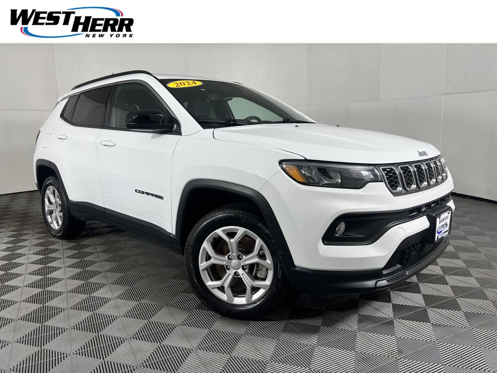 Used 2024 Bright White Clearcoat Jeep Latitude image 1