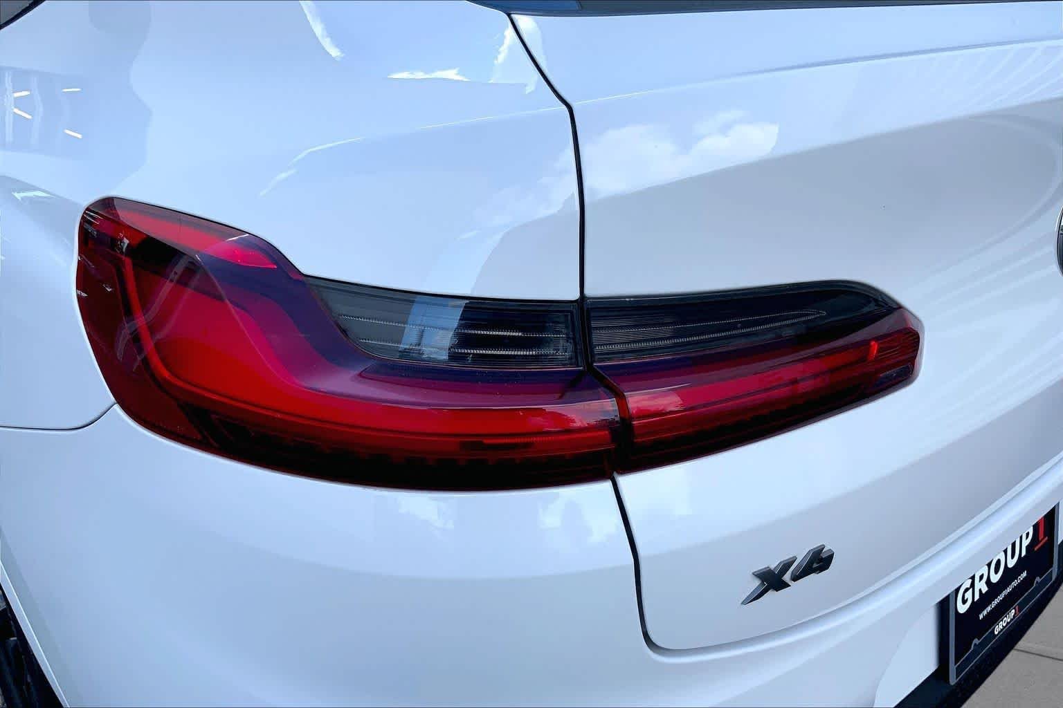 Used 2021 Alpine White BMW M40i image 27