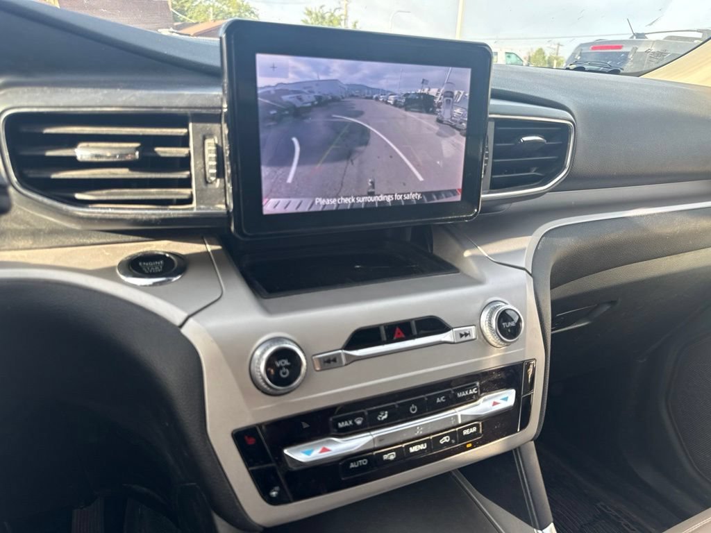 Used 2023 Red Metallic Ford XLT image 27
