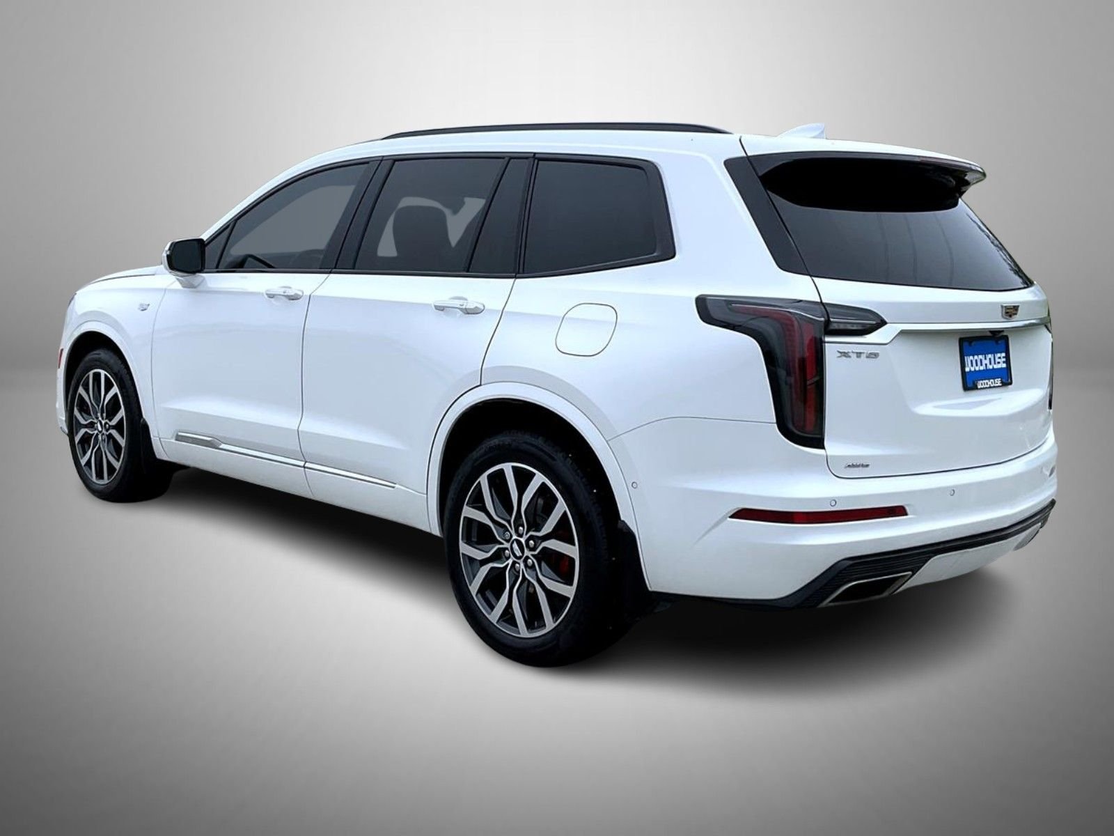 Used 2022 White Cadillac Sport image 7