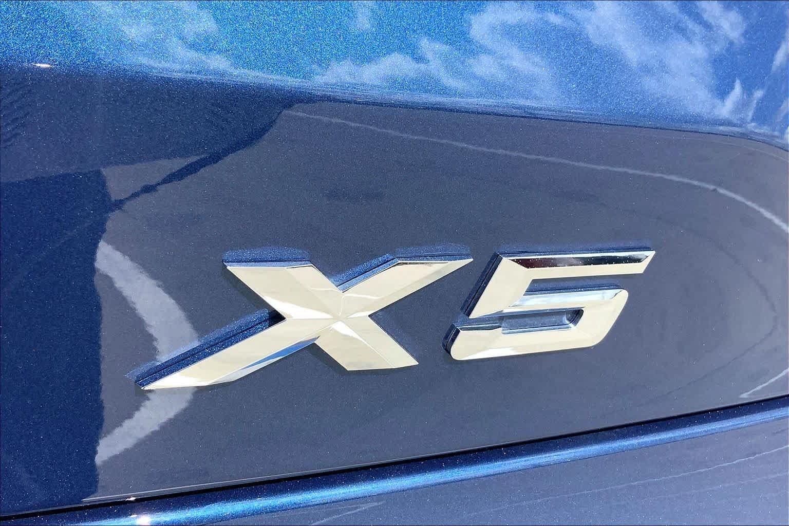 Used 2023 Phytonic Blue Metallic BMW xDrive40i image 30