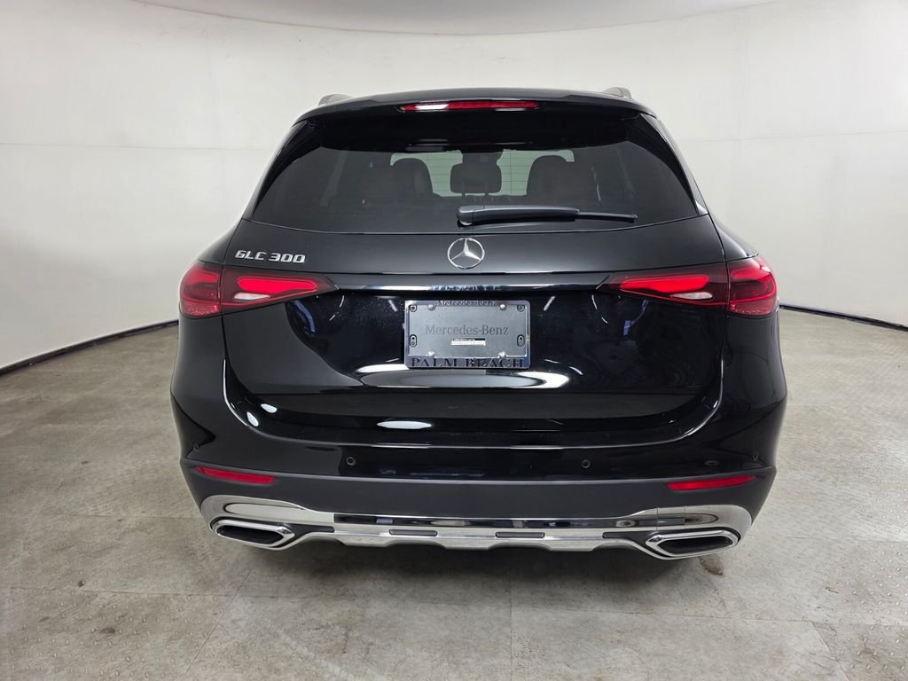New 2027 Black Mercedes-Benz GLC 300 image 5