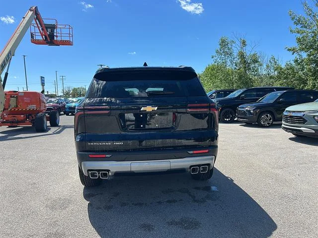 New 2026 Mosaic Black Metallic Chevrolet LT image 5