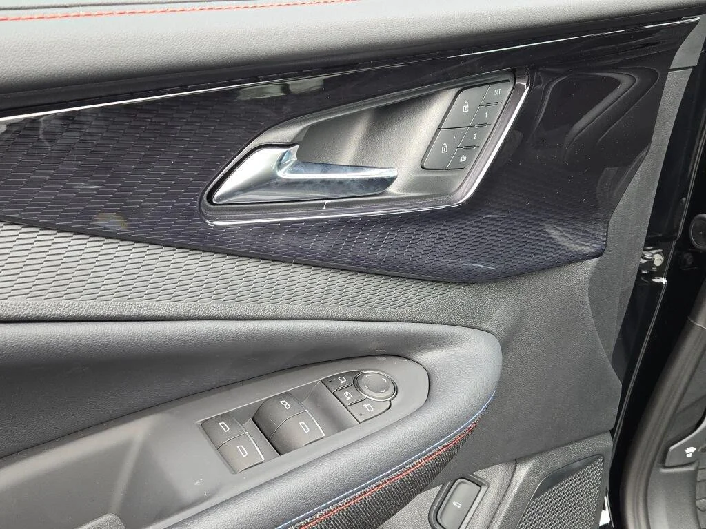 2025 Chevrolet Blazer EV RS - Photo 22