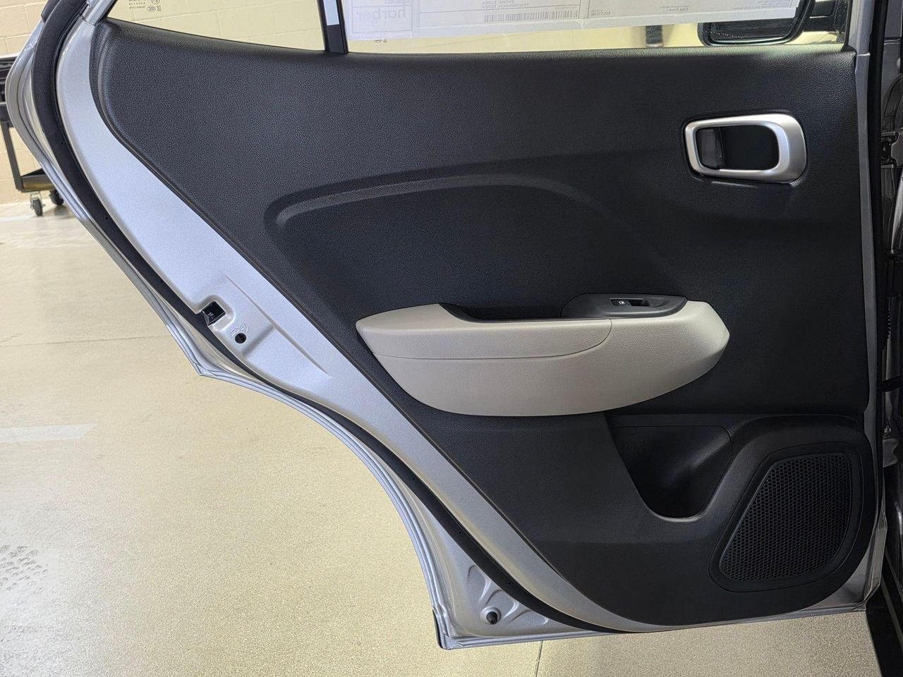 New 2026 Shimmering Silver Hyundai SEL image 13