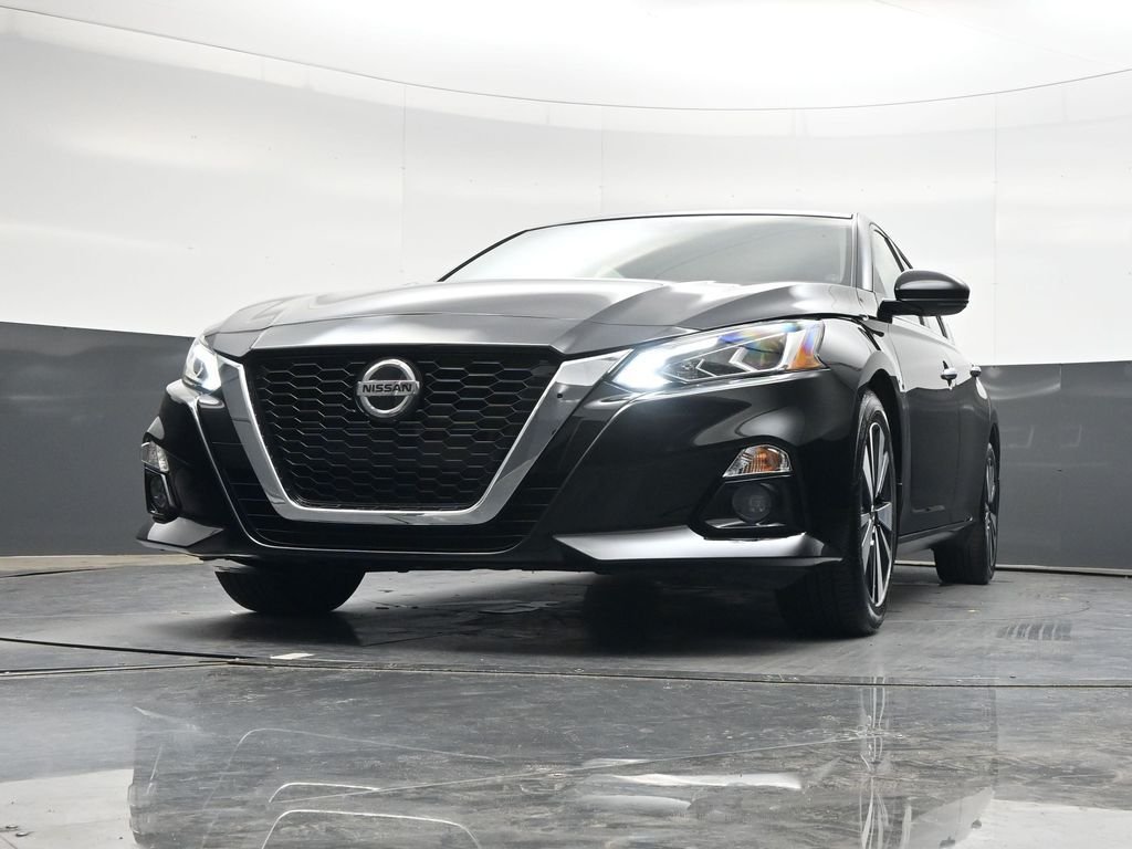 Used 2022 Black Nissan 2.5 SL image 28